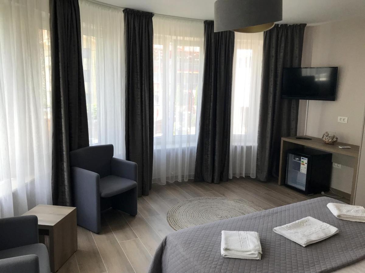 Medusa Mamaia Nord Hotel นาโวดาริ ภายนอก รูปภาพ