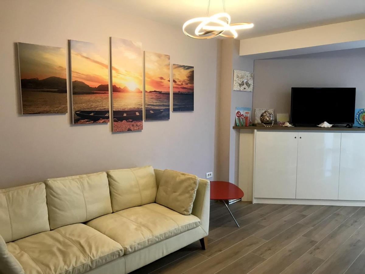Medusa Mamaia Nord Hotel นาโวดาริ ภายนอก รูปภาพ